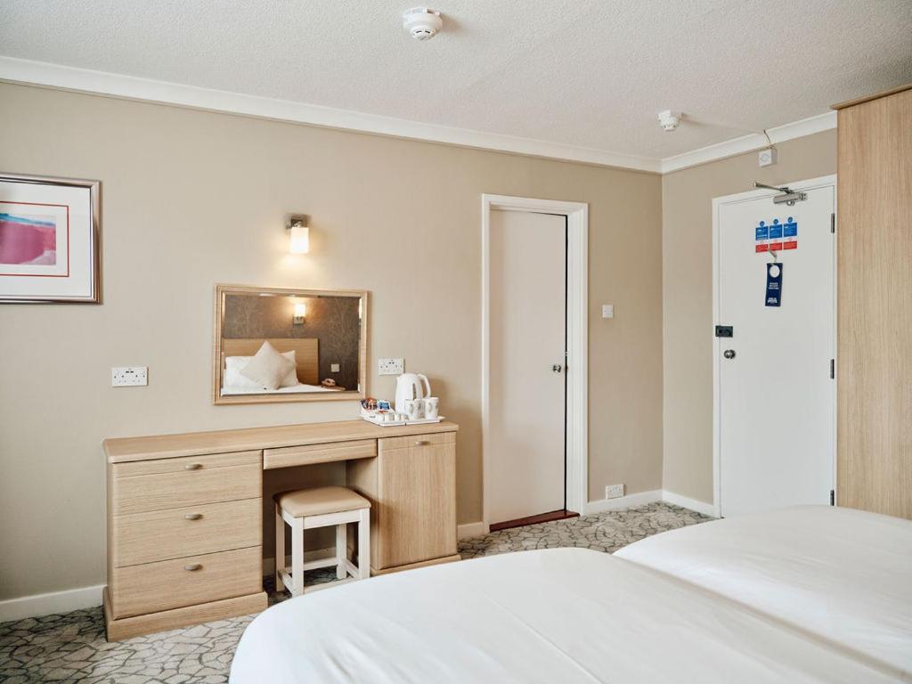 Saint Helier Jersey Hotel De Normandie מראה חיצוני תמונה